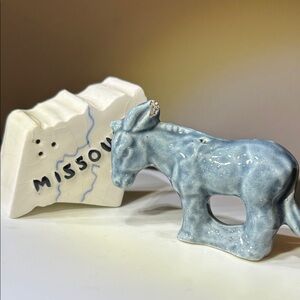 Vintage 60’s Parkcraft Missouri State & Mule Salt And Pepper Shaker Set